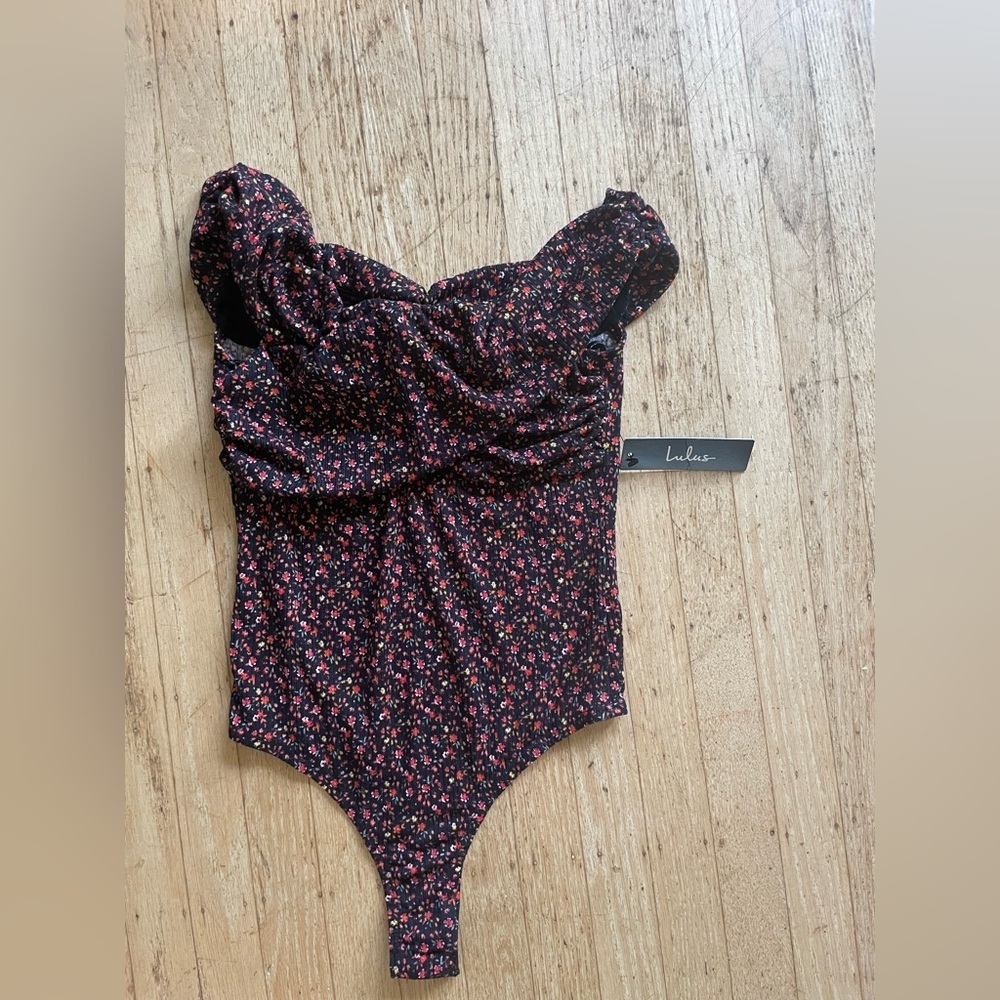 Lulu's Floral Bodysuit - new sweetheart style neckline